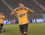 Carlos Garcés celebra su gol.
