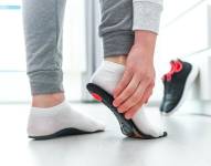 El pie plano es una afección común, ¿cuáles son sus consecuencias en la salud?