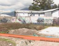 Un terreno en el sector de El Batán en Quito luce abandonado. El Iess destina dinero para su mantenimiento.