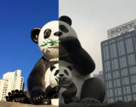 Estatua de un panda en Pekín en un día despejado y uno contaminado en 2017.