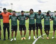 Jugadores de Bolivia previo a un entrenamiento.