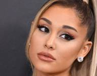Ariana Grande contó que dejó de ponerse rellenos y bótox en 2018.
