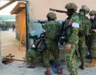 Las Fuerzas Armadas en apoyo a otras instituciones del Estado y cumplimiento a la ley de uso legítimo de la fuerza ejecutó la intervención en el CPL N.- 1 Guayas el pasado 25 de julio.