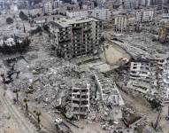 Hatay, Turquía.- Imagen aérea del 21 de febrero que muestra una vista de los edificios derrumbados.