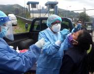 Brigadas del MSP recorrieron los barrios de Quito para identificar los contagios de covid-19.