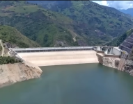 Imagen de la hidroeléctrica Mazar, en el cantón Sevilla de Oro, en la provincia de Azuay.