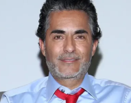 Raúl Araiza Herrera también conocido como El Negro Araiza es un actor y conductor de programas de televisión mexicano de 59 años.