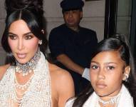 La hija de Kim y Kanye ha sido criticada por la forma de hablarle a su madre y fue comparada con su padre por las actitudes hostiles