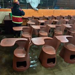 La Unidad Educativa Celiano Monje, en Guamaní, tuvo acumulación de agua por las lluvias.