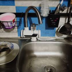 En barrios de Quito el servicio de agua es intermitente.