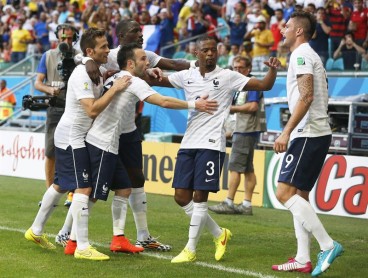 Francia golea a Suiza se acerca a octavos de final