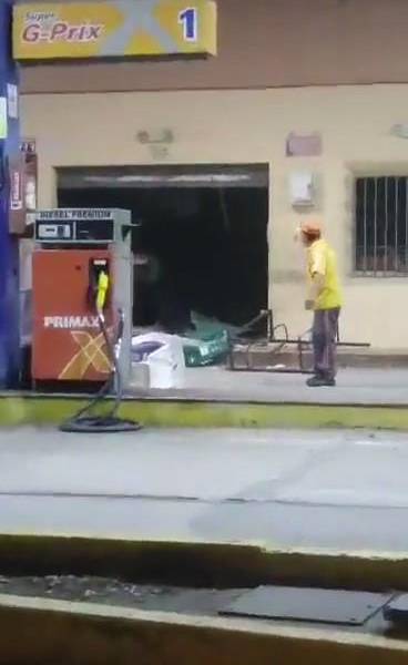 Una gasolinera en Pascuales, norte de Guayaquil, fue atacada con explosivos