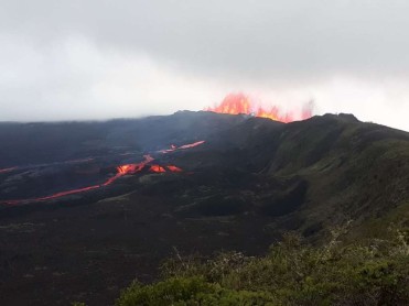 Volcán Sierra Negra en Galápagos reduce actividad pero continúa en erupción