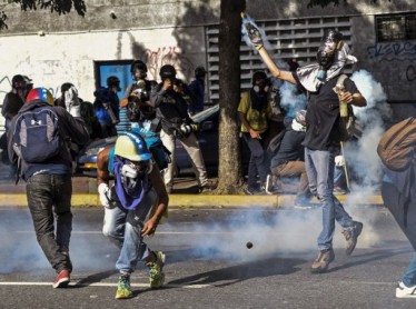 Las protestas continúan y el número de muertos aumenta en Venezuela