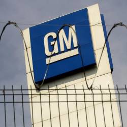 Fotografía de archivo del logo de General Motors.