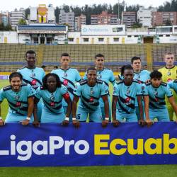 Jugadores de Cumbayá previo al partido contra Macará por la fecha 11 de Liga Pro