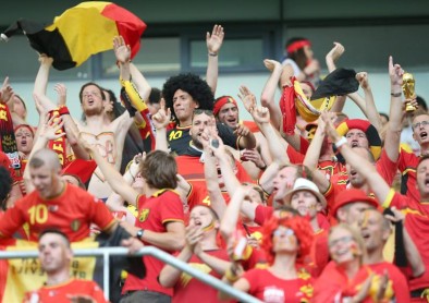 Hinchas apoyan a sus selecciones, Bélgica y USA se enfrentan
