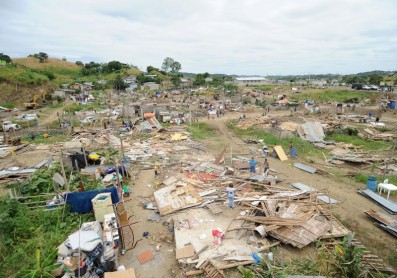 Dolor y angustia durante masivo desalojo en el noroeste de Guayaquil