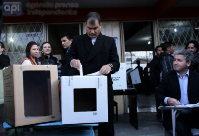 Decisión 2014, Rafael Correa, Augusto Barrera y Mauricio Rodas ejercieron su derecho al voto.