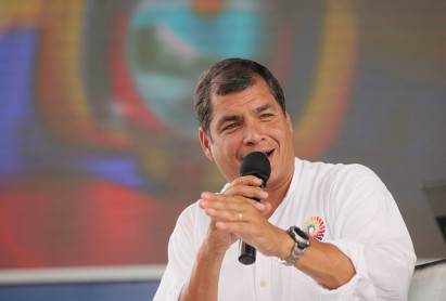 Correa: 13% de empleados públicos no cobraron su sueldo de enero por fallo en el sistema
