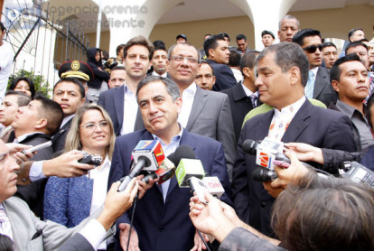 Decisión 2014, Rafael Correa, Augusto Barrera y Mauricio Rodas ejercieron su derecho al voto.
