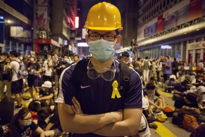Tribunal Supremo de Hong Kong ordena a los manifestantes abandonar Mong Kok