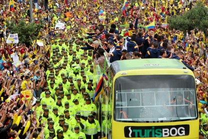 Calurosa bienvenida a los &quot;héroes&quot; de la selección colombiana