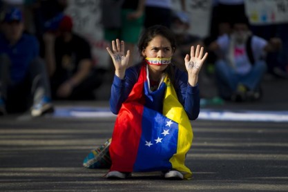 Capriles llama al Gobierno a cesar torturas y represión en Venezuela