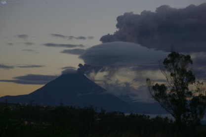 Volcán Tungurahua registró explosiones de hasta cuatro kilómetros de altura