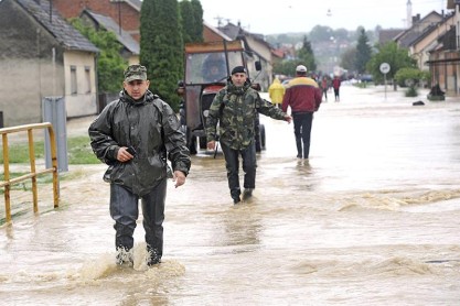 Bosnia, Serbia y Croacia sufren severas inundaciones