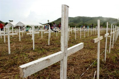 Filipinos conmemoran un año del tifón Haiyan