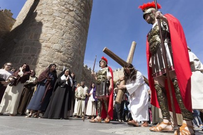 Actos y tradiciones por Semana Santa se celebran en el mundo