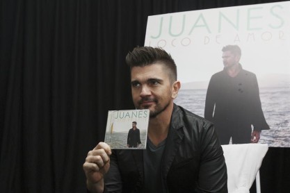 Juanes presenta nuevo disco &quot;Loco de amor&quot;