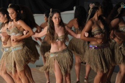 Bailar, uno de los exámenes de bachillerato en la Polinesia