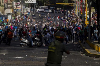 Jornada de crisis y violencia en Venezuela