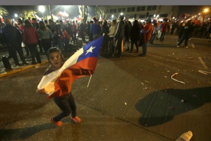 Celebración de los hinchas chilenos en Santiago