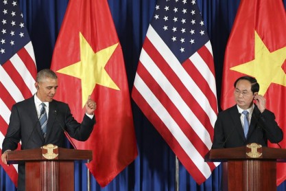 Presidente Obama llega a Vietnam para fortalecer relaciones bilaterales