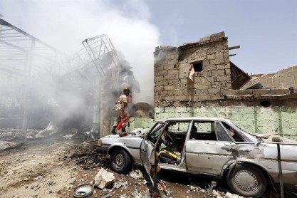 Prosiguen los bombardeos y combates en Yemen