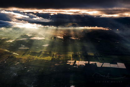 Este piloto de 747 capta impresionantes fotos de cielos y tormentas
