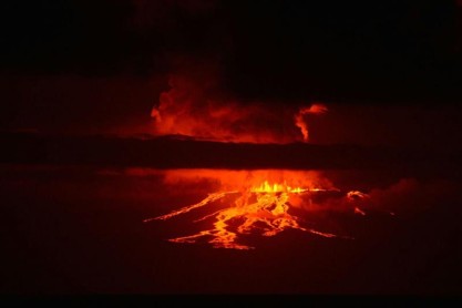 Volcán Wolf en Galápagos presenta erupción