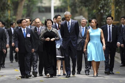 Presidente Obama llega a Vietnam para fortalecer relaciones bilaterales