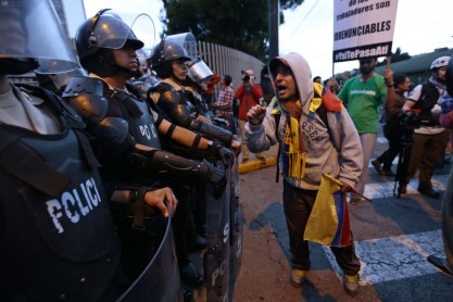 Marchas en Quito y Guayaquil por rechazo a enmiendas constitucionales