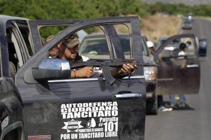 Gobierno de México lucha contra la violencia y las autodefensas