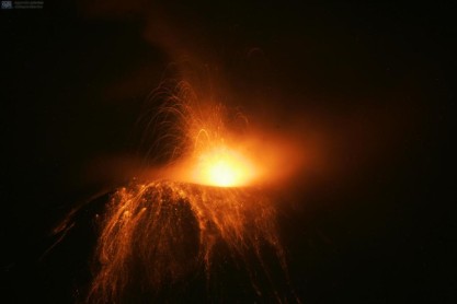 El volcán Tungurahua registro intensa actividad este fin de semana