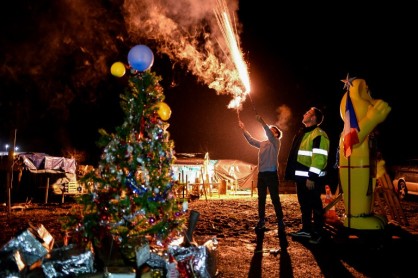 El mundo recibe 2019 con fuegos artificiales y festejos