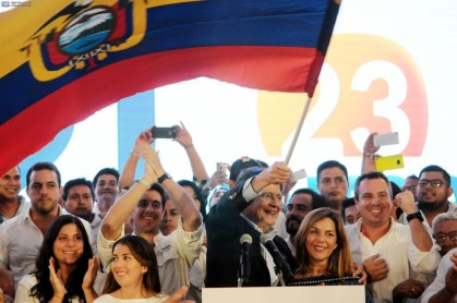 Moreno y Lasso, los candidatos que lideran las encuestas del CNE