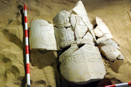 Egipto: descubren esqueletos humanos y una momia de 2.500 años de antigüedad