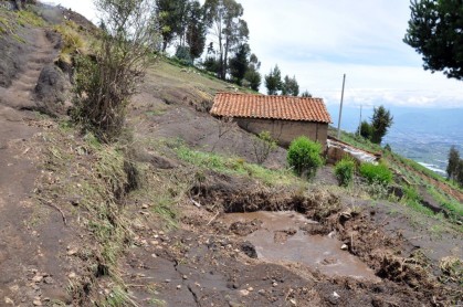 Lluvias y deslaves arrasan con casas en Tungurahua