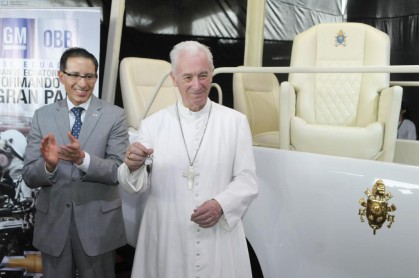 Papamóvil está listo para transportar al Papa Francisco