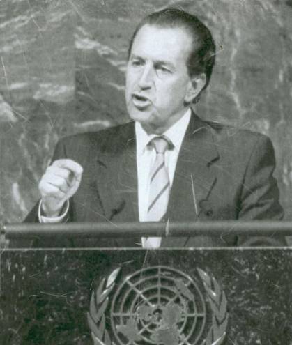 Foto de Rodrigo Borja, expresidente de la República en las Naciones Unidas